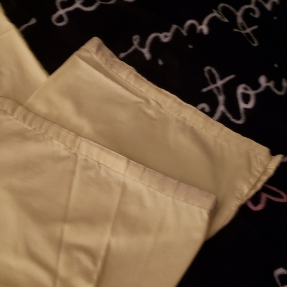 Dickies Scrub top with flared bottoms - Picture 4 of 5